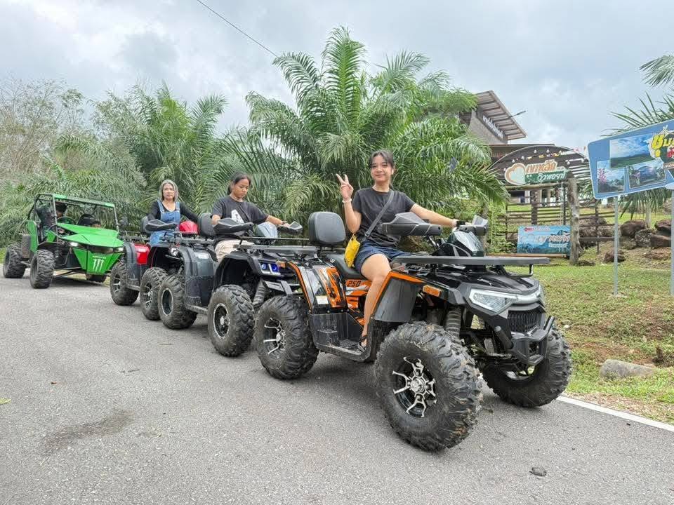 ขับรถ ATV ที่ ชุมชนบ้านเขาหลัก ต.น้ำผุด อ.เมืองตรัง จ.ตรัง