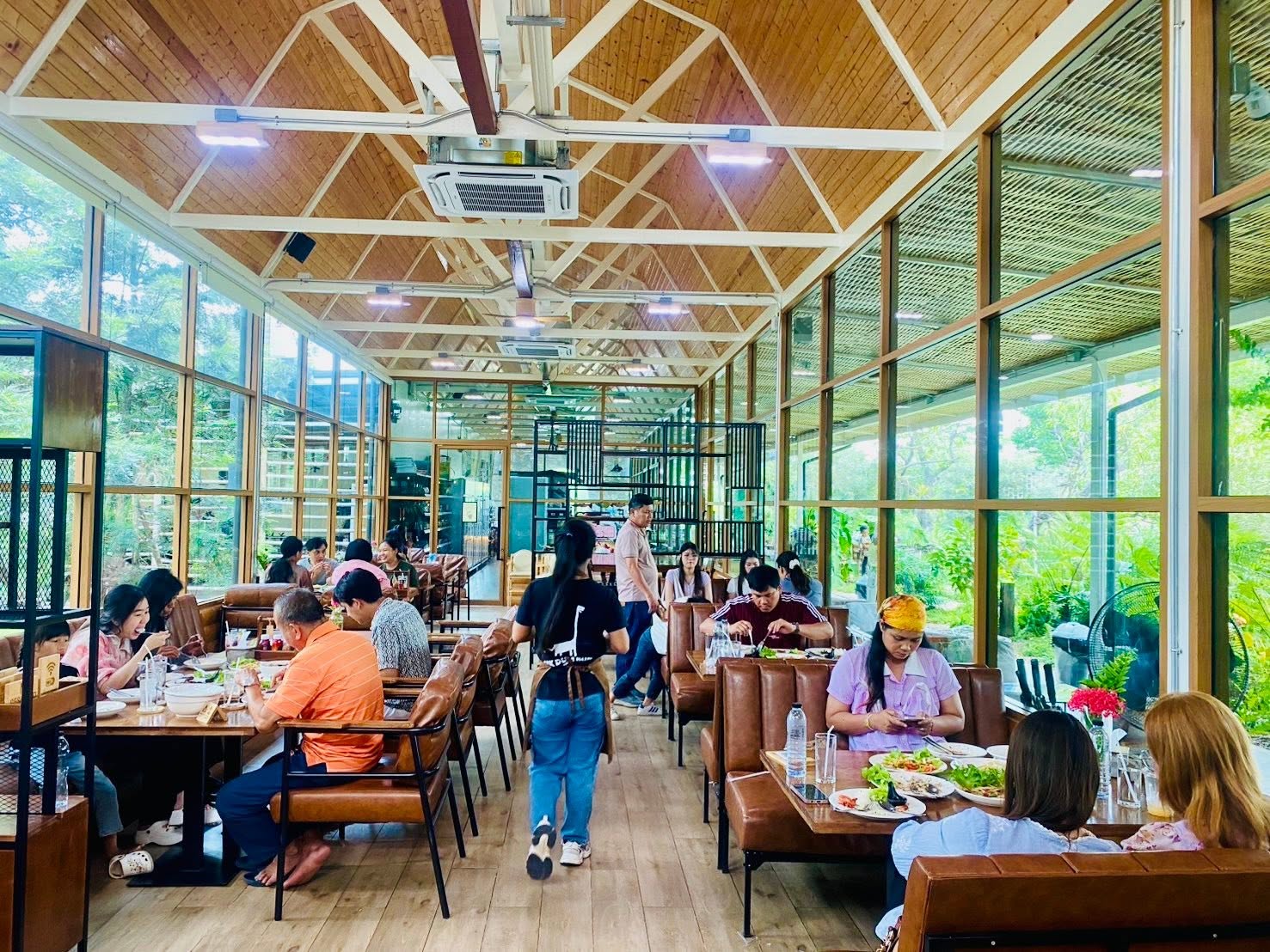 สวนทางคาเฟ่ อาหาร เครื่องดื่ม พิซซ่าโฮมเมด