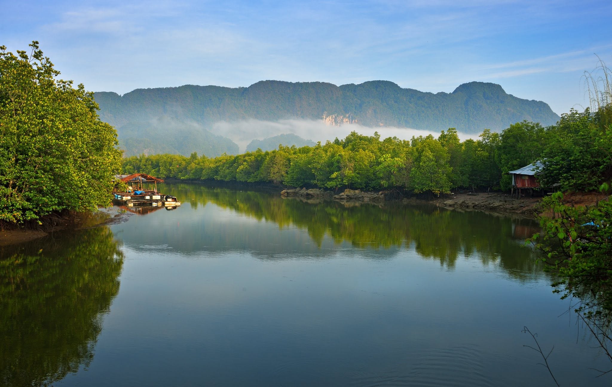 เรือหางยาวชมเขากาโรส ถ่ายรูปกับถ้ำหน้าต่างมนุษย์โบราณ พาเรือคายัคชมธรรมชาติทางทะเล