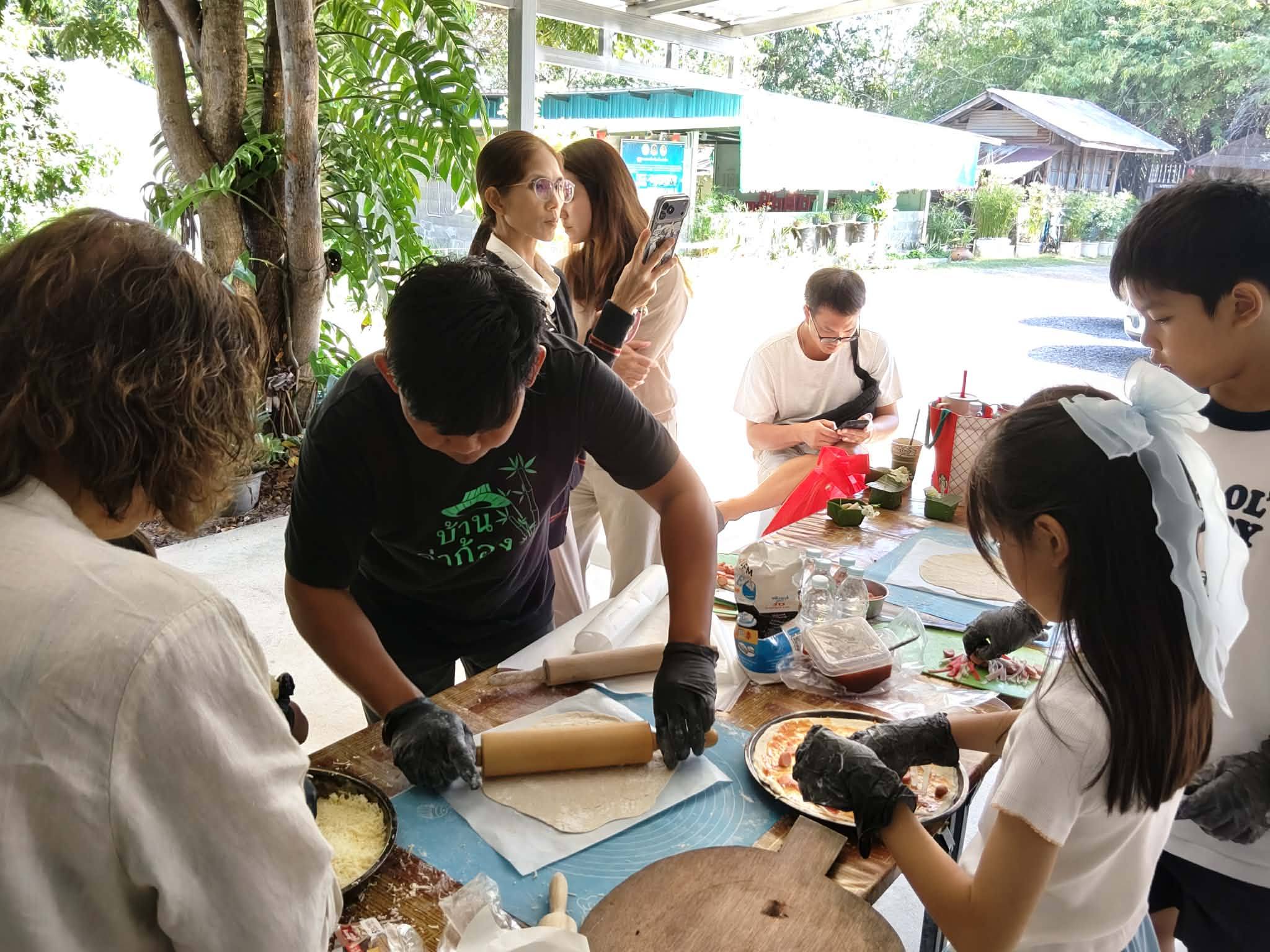 การทำพิซซ่าแป้งสด
