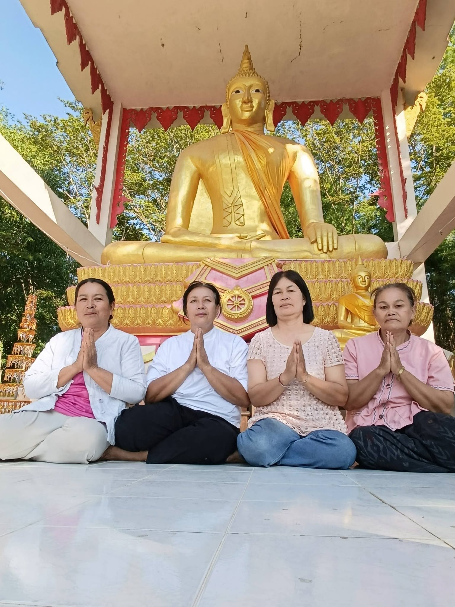 ไหว้พระขอพร