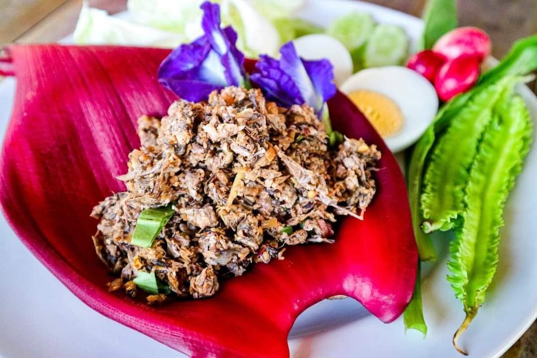 สาธิตและทดลองแปรรูปอาหารพื้นบ้าน