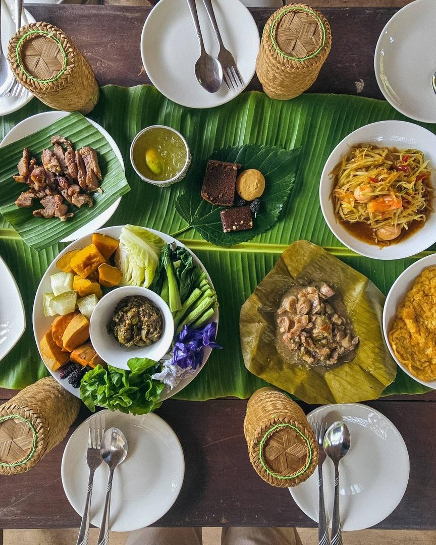 การให้บริการอาหารพื้นบ้าน