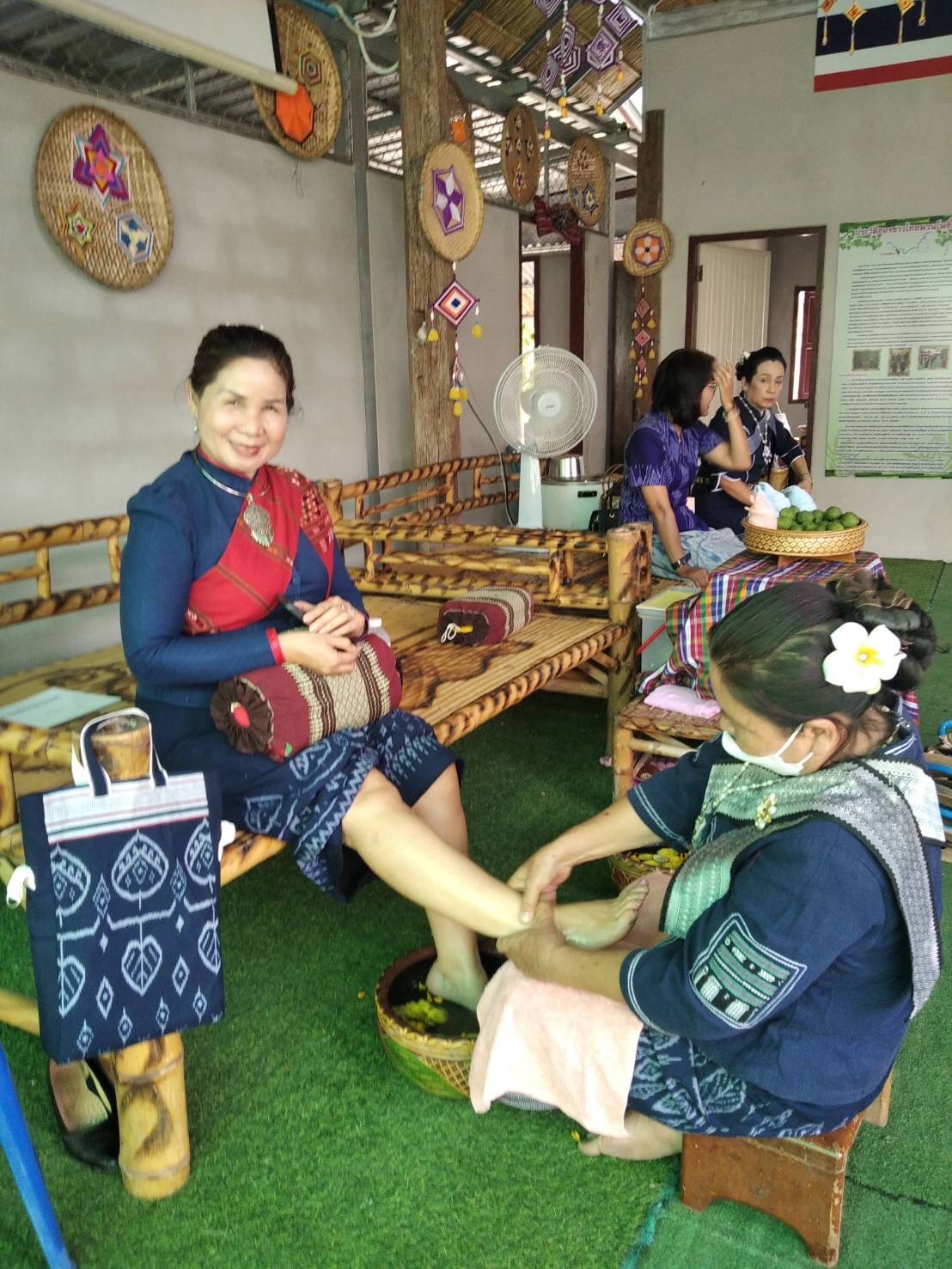 -	กิจกรรมชมวิถีชีวิตไทยพวนดั้งเดิม(ภาษา, วัฒนธรรม, อาหารพื้นถิ่น, ทอผ้า)