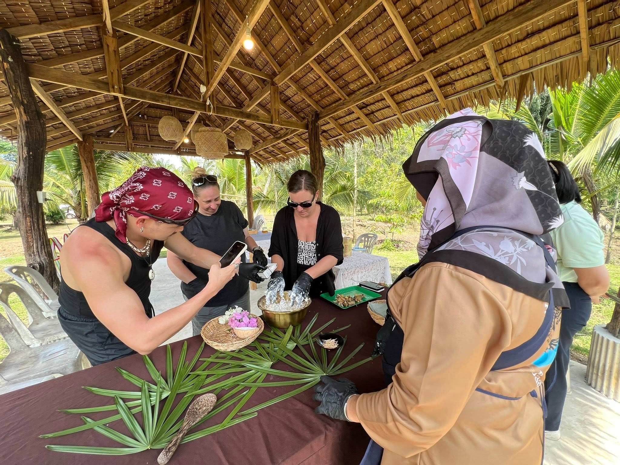 Workshop และเรียนรู้วิถีเกษตรผสมผสาน บ่านสวนวันสุข