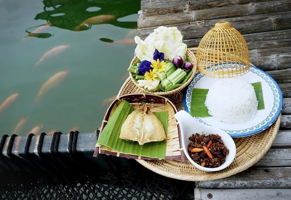 อาหารและเครื่องดื่ม
