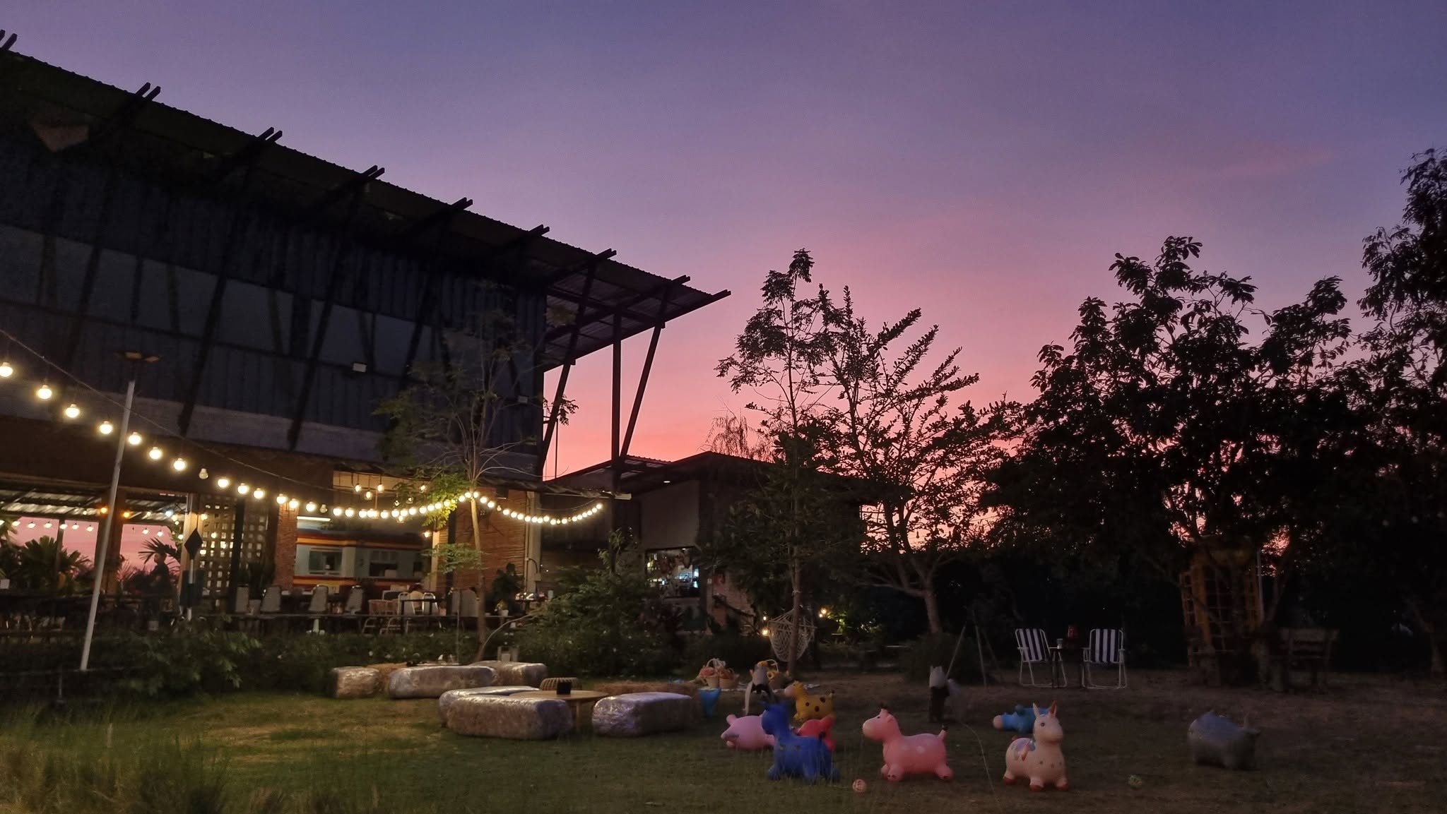 ภาพบรรยากาศ ชานชาลา Twenty-two cafe' ลำดับที่ 5