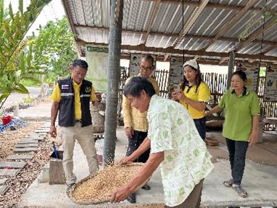 ภาพบรรยากาศ ศูนย์สาธิตวิสาหกิจชุมชนท่าช้างฟื้นฟูเศรษฐกิจ ลำดับที่ 1