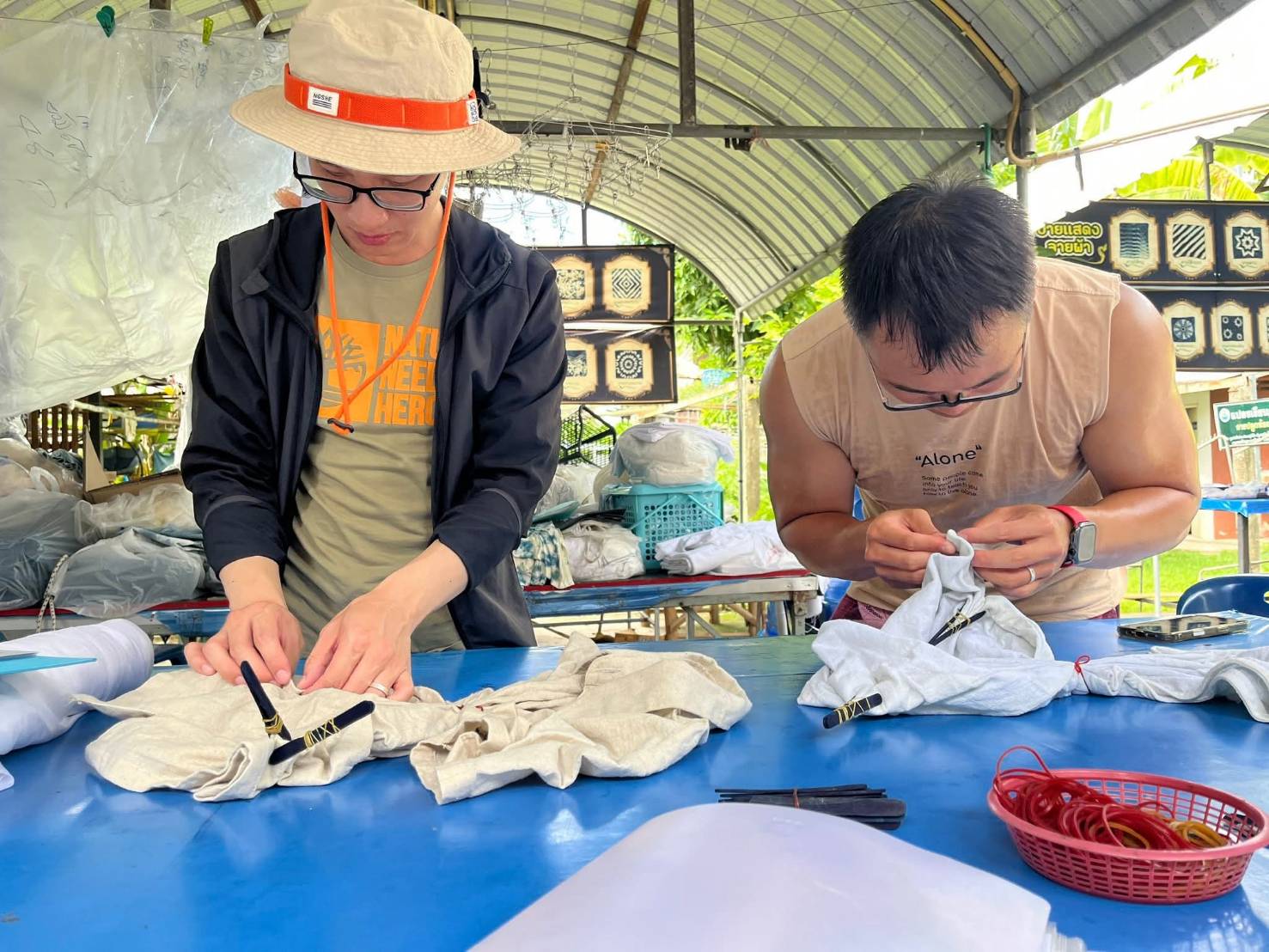 ภาพบรรยากาศ วิสาหกิจชุมชนหม้อห้อมทุ่งเจริญย้อมสีธรรมชาติ ลำดับที่ 2